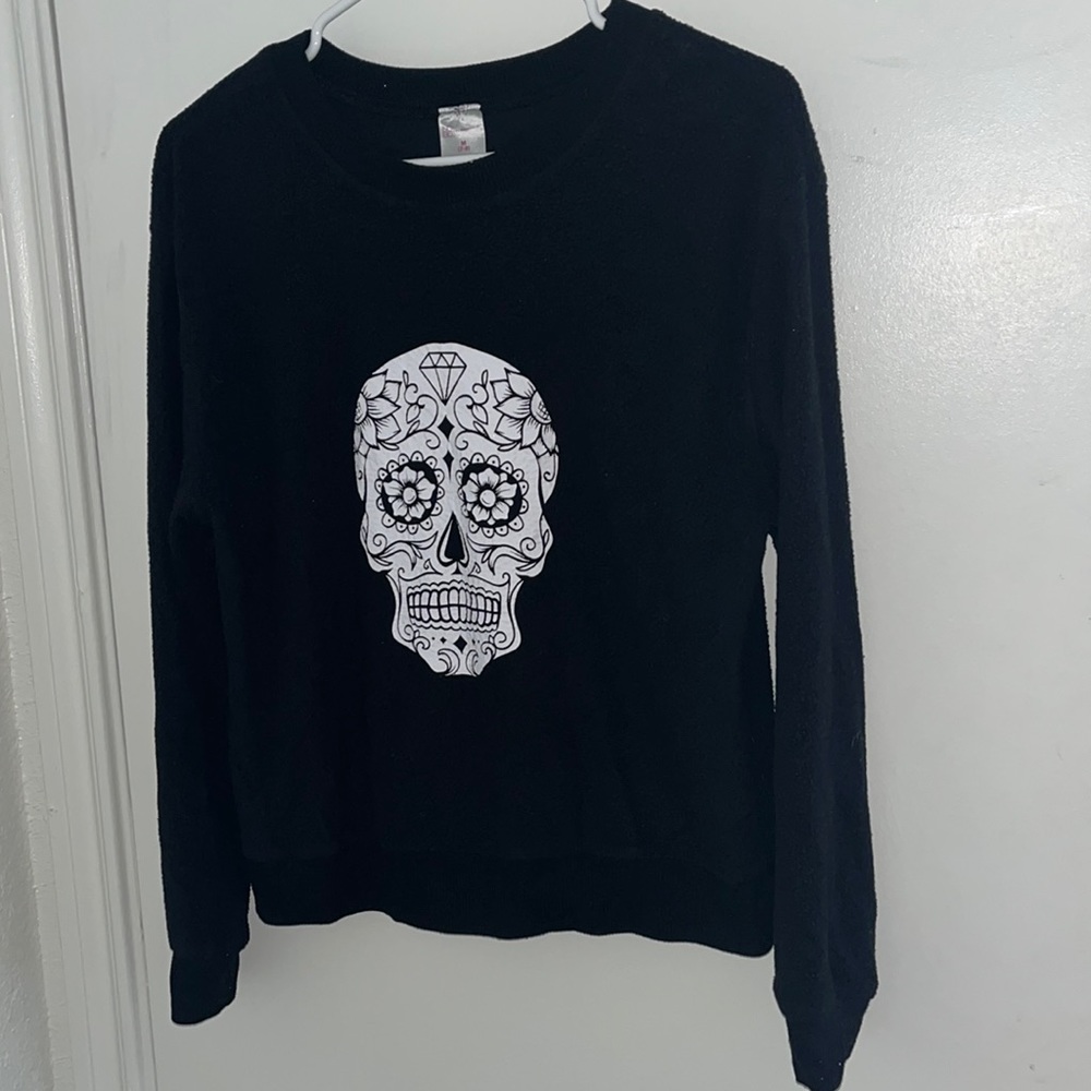 Black thin fleece top with white flower skeleton design